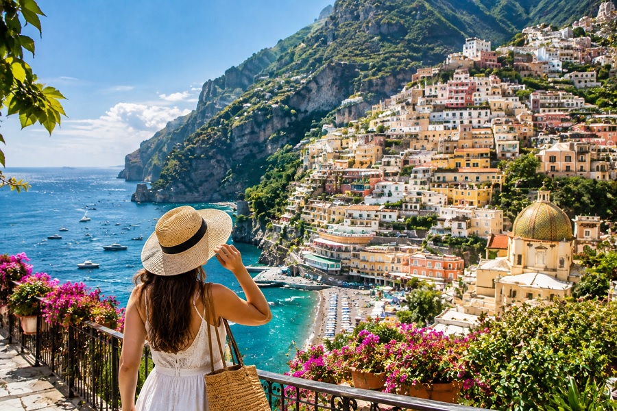 Charming Coastal Towns Around the World for Your Next International Getaway